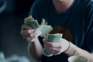 tipping-your-house-cleaners